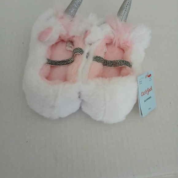 Cat & Jack Unicorn slippers New $8 - Picture 4 of 8